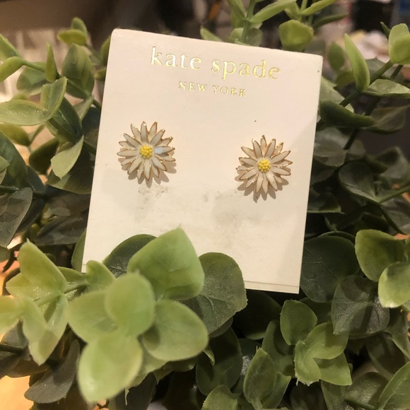 Kate Spade Vintage Daisy Chain Gold Stud Earrings